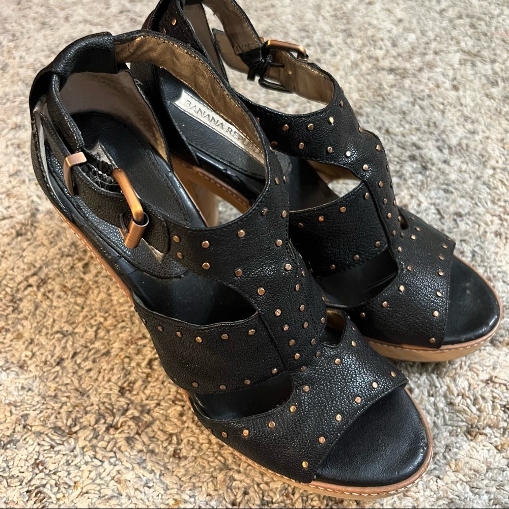 Banana Republic Black Leather Studded Sandals Size 7